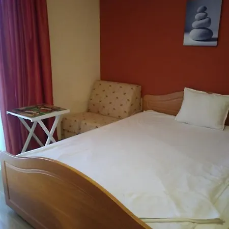 ホテル Апартамент В Афродита 1