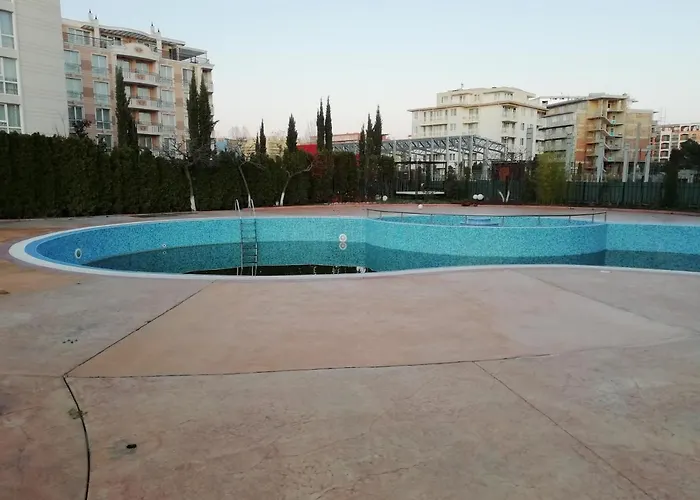 Апартамент в Афродита 1 Отель